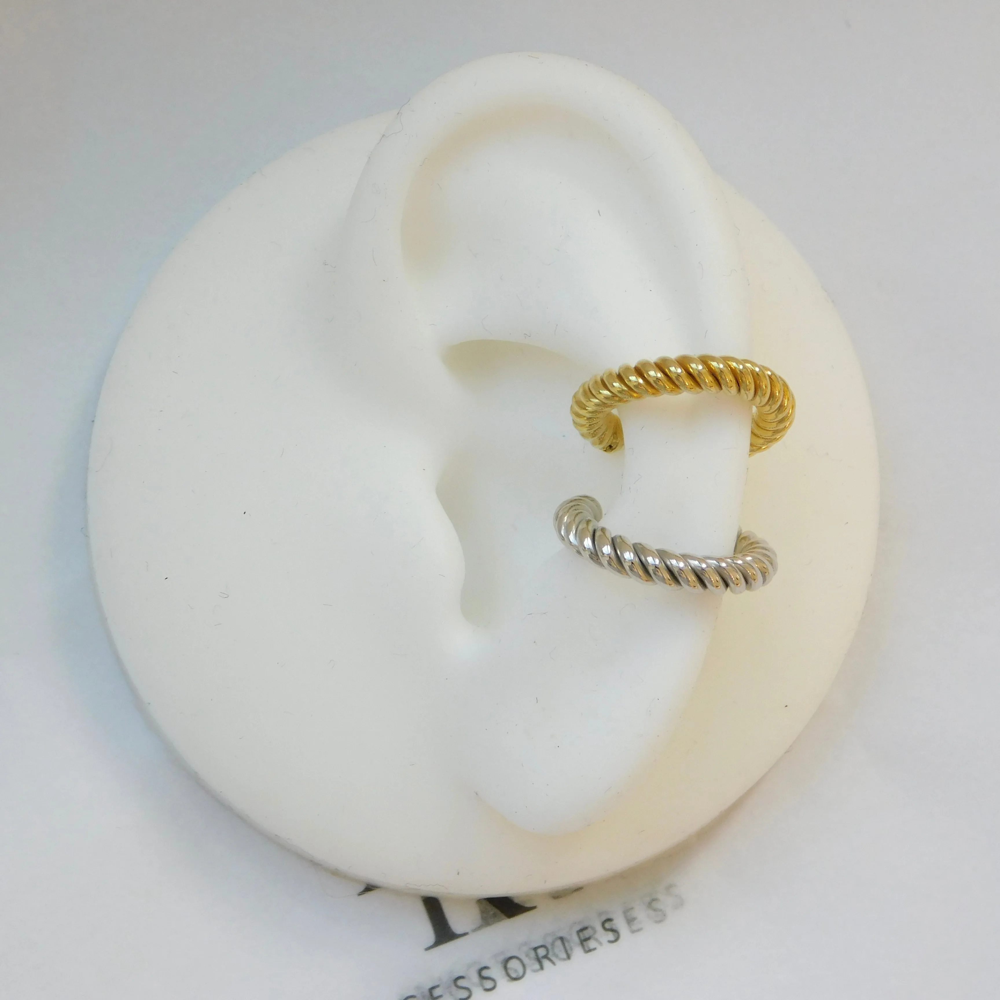 Ribbed Ear Cuff