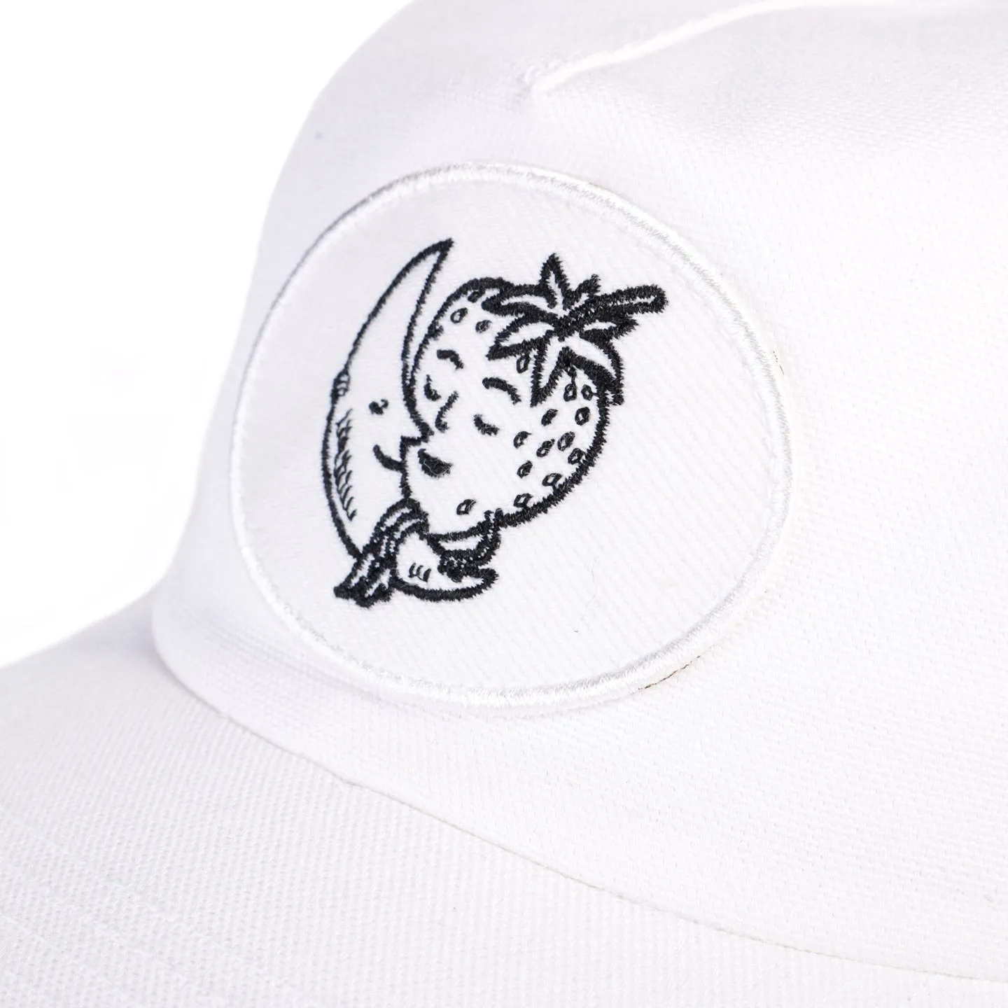 SKY HIGH FARM WORKWEAR ALASTAIR MCKIMM CAP WHITE